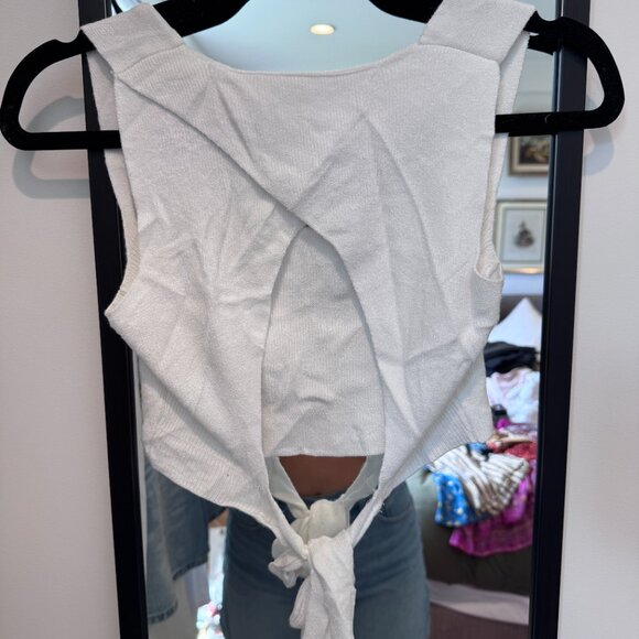 White cropped tie top - Picture 2 of 2